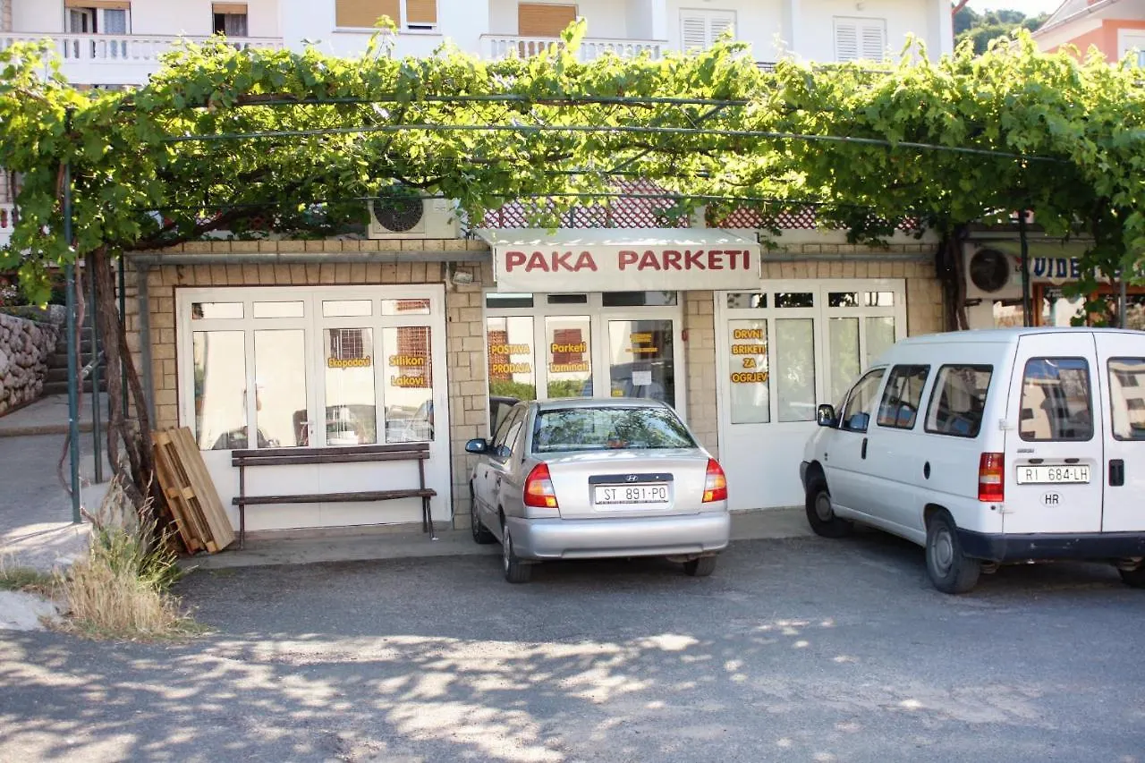 Apartments And Rooms With Parking Space Palit, Rab - 5061
