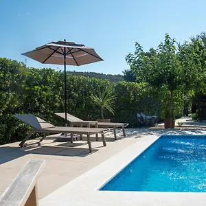 Apartman Cule, Palit